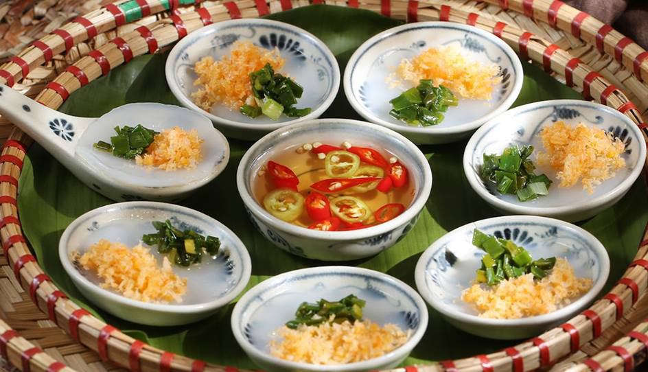 Bánh Bèo (Bloating Fern-shaped cake)